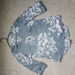 Maurices Tunic Pullover Top Dark Gray/Charcoal w/white floral, Half Zipper Front
